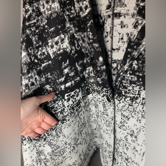 MARLAWYNNE WOMEN'S PLUS SIZE STIPPLE JACQUARD JACKET 1X - Picture 8 of 10